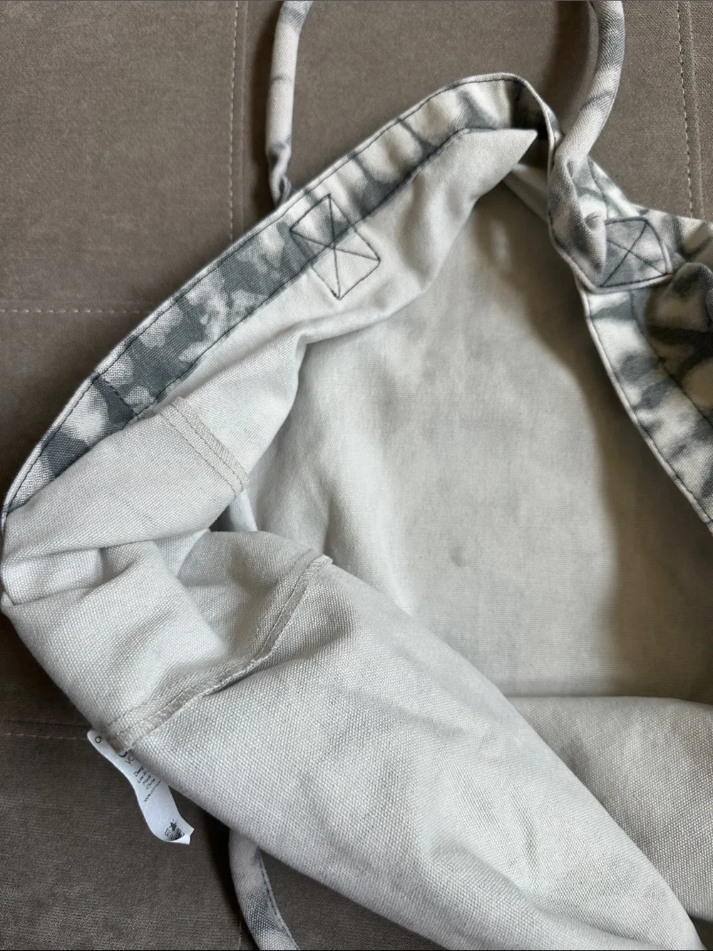 ALO Yoga Gray & White Tie-Dye Canvas Tote with Logo